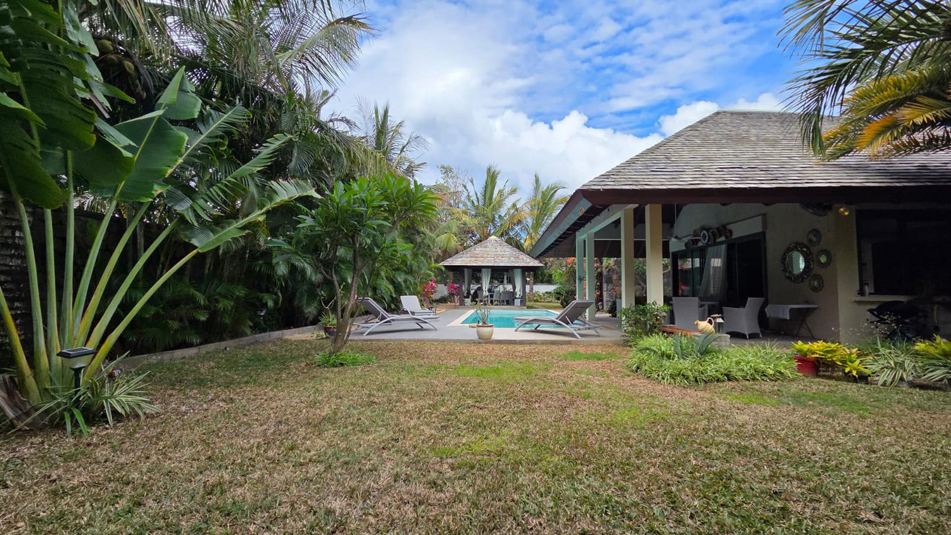 Maison / Villa 4 Chambre(s) en vente à Grand Gaube, nord, île Maurice – LexpressProperty.com | 772904 | Ref01