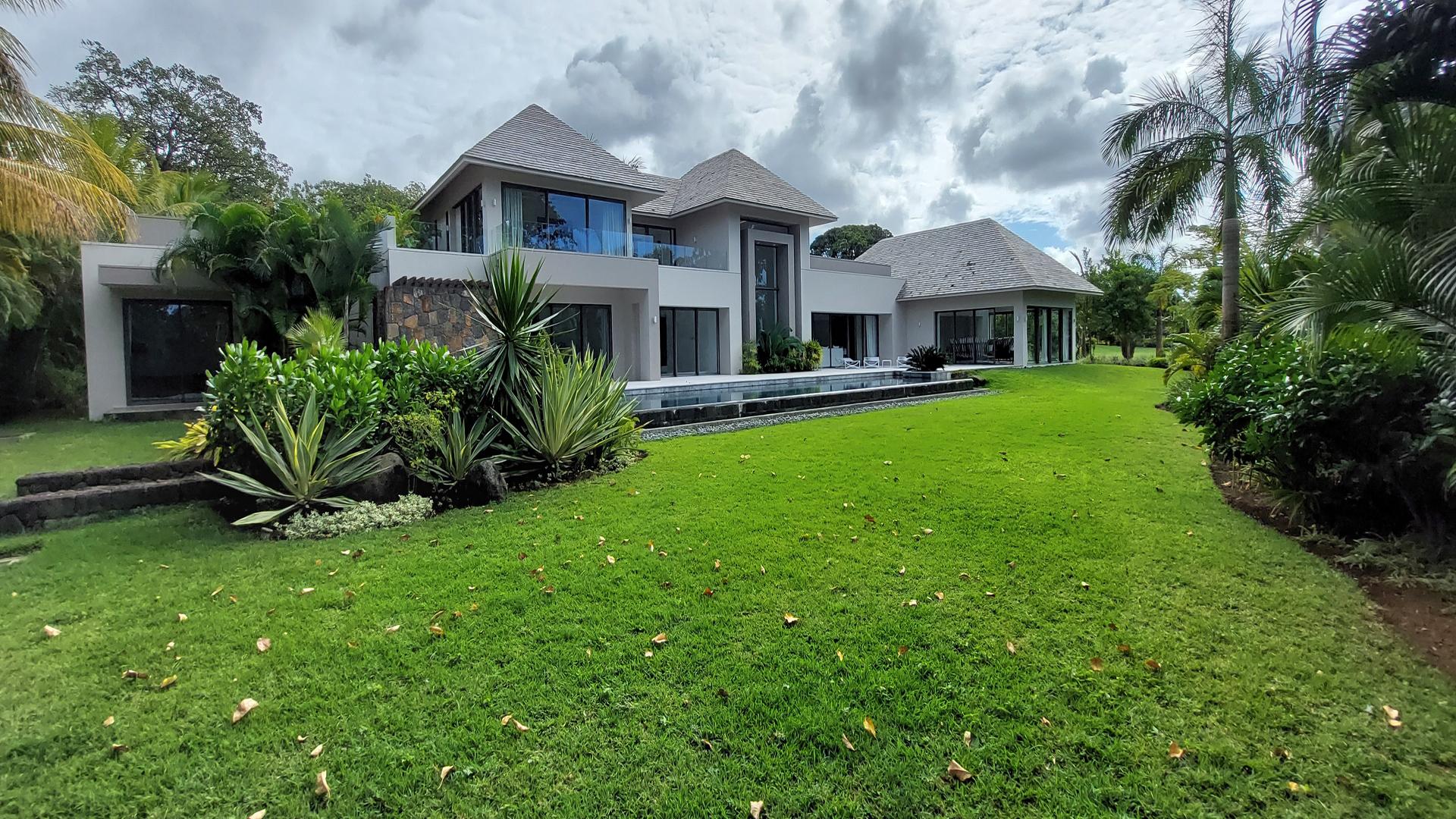 Maison / Villa 4 Chambre(s) en vente à Beau Champ, est, île Maurice – LexpressProperty.com | 345047 | Ref01
