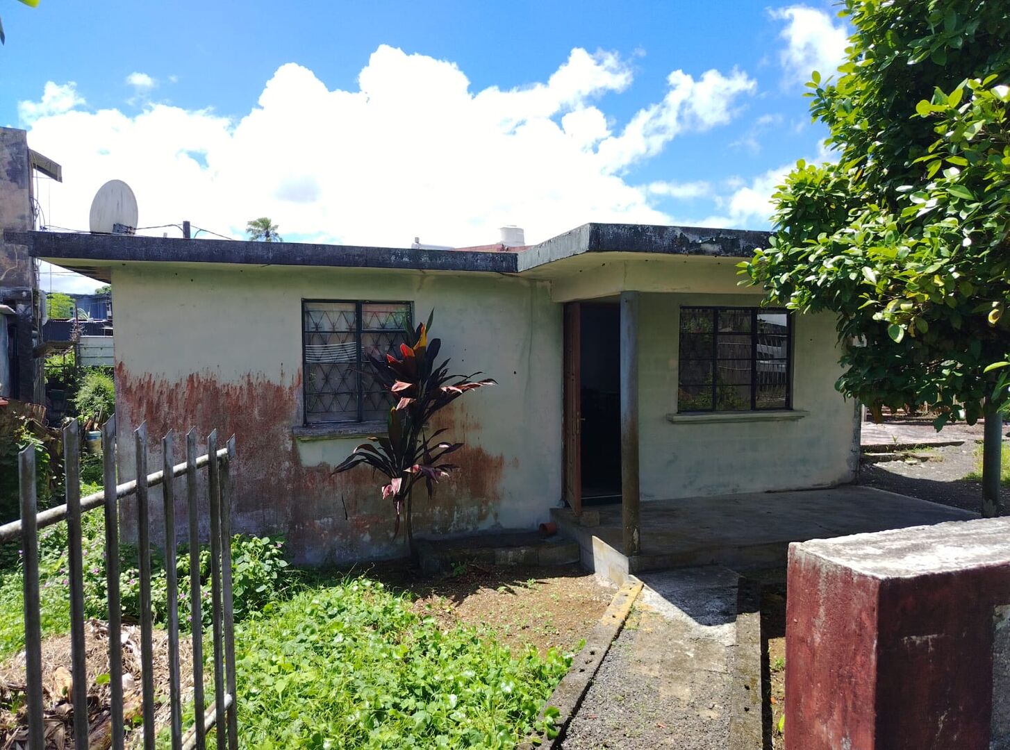 House / Villa of 4 bedrooms for sale in Eau Coulée, center, Mauritius – LexpressProperty.com | 775210 | Ref01