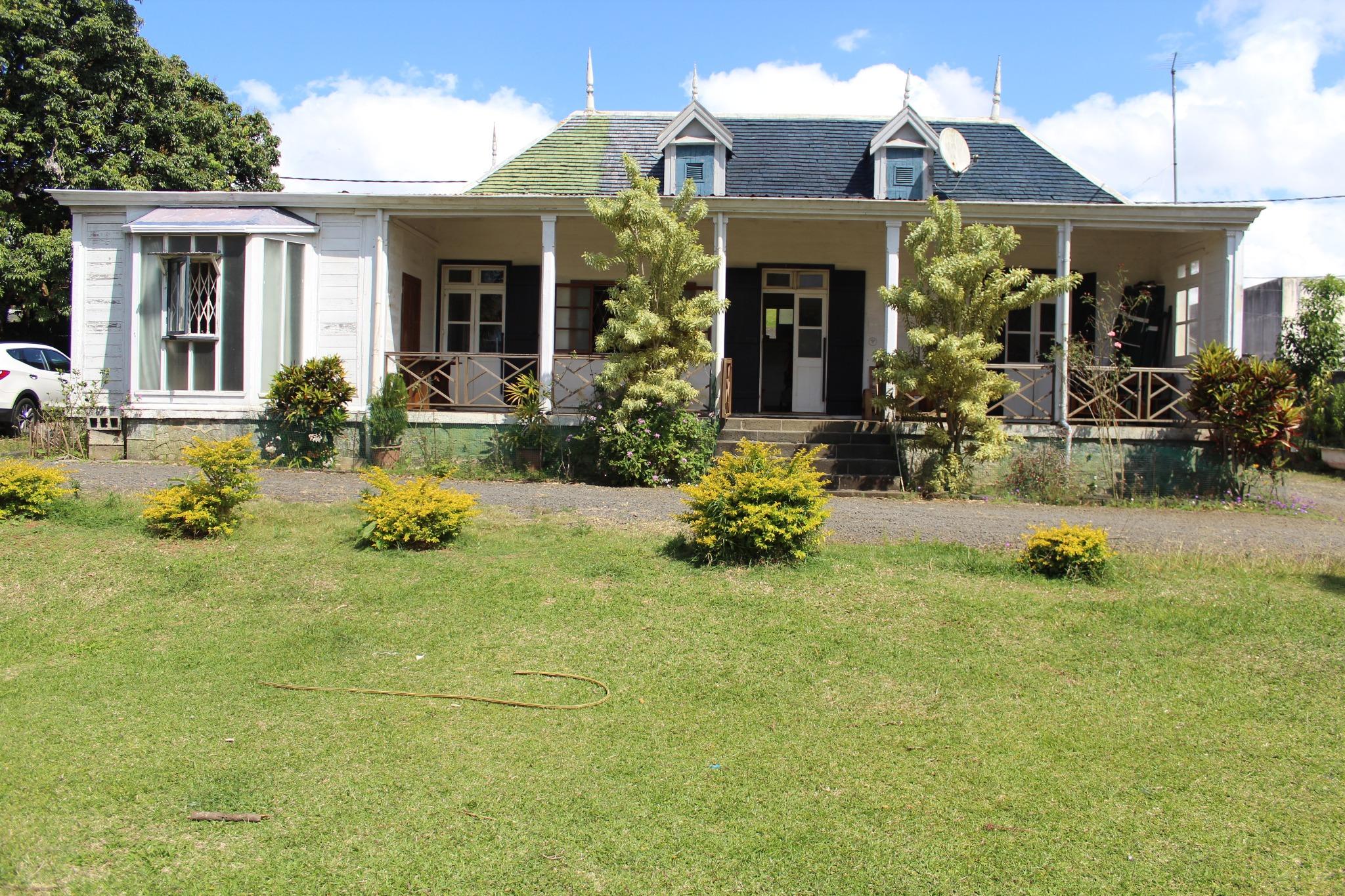 House / Villa of 4 bedrooms for sale in Vacoas, center, Mauritius – LexpressProperty.com | 267950 | Ref01