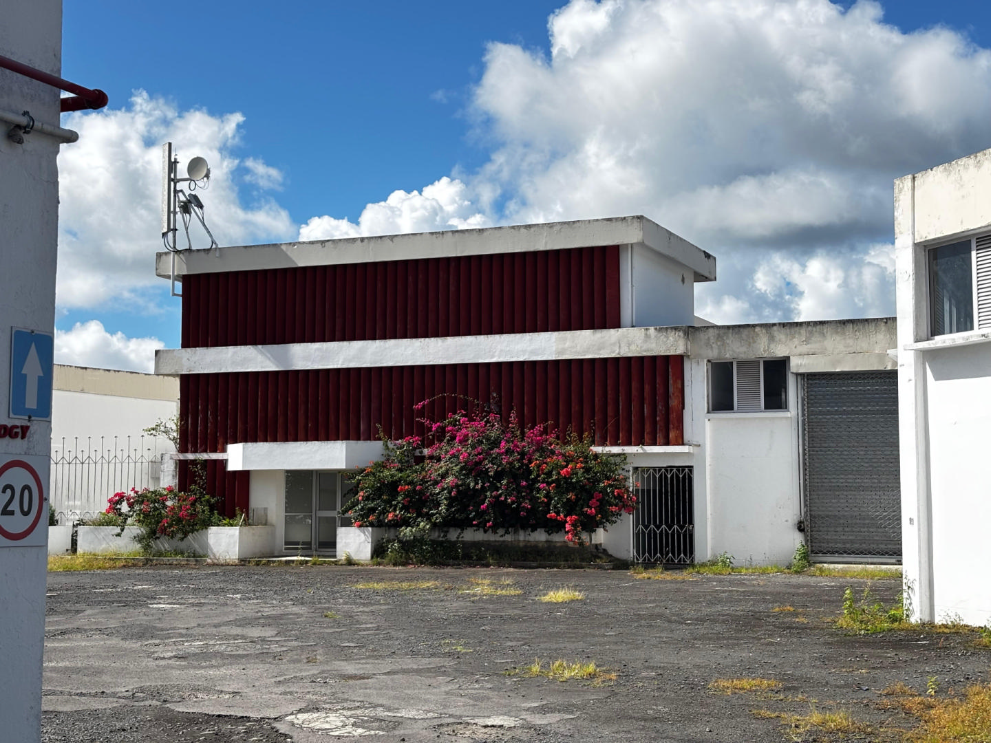 Commercial building for rent in Mon Loisir, north, Mauritius – LexpressProperty.com | 718047 | Ref01