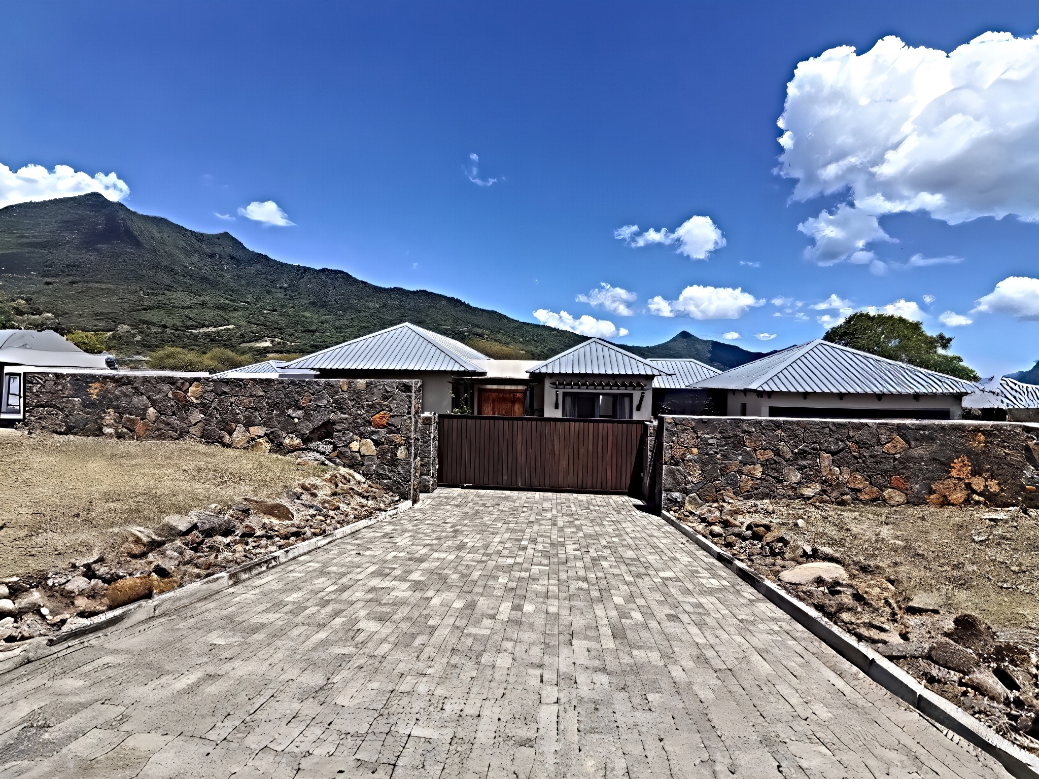 Property – LexpressProperty.com | 780237 | Ref01