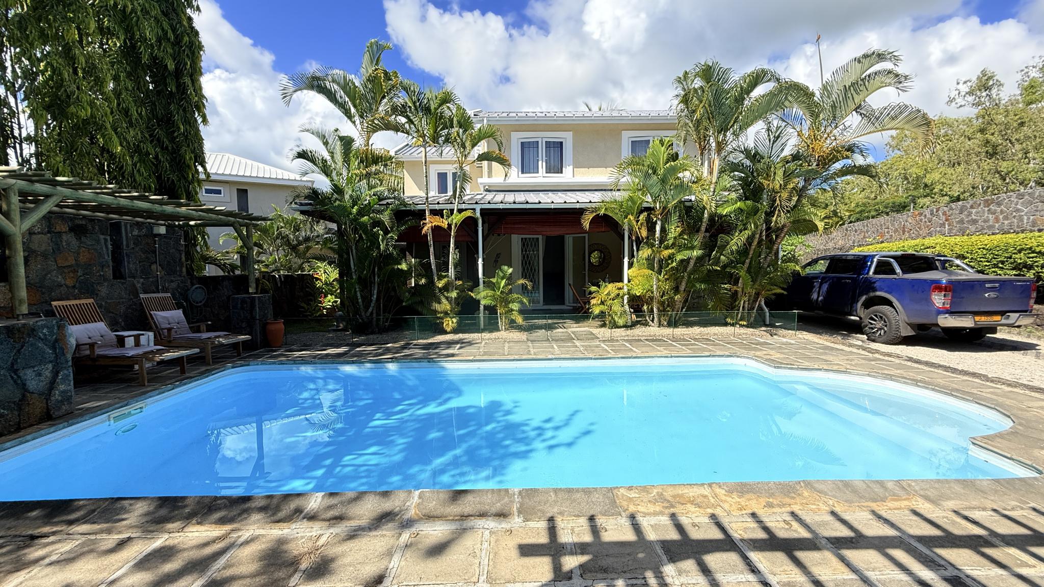 House / Villa of 4 bedrooms for rent in Roches Noires, north, Mauritius – LexpressProperty.com | 771644 | Ref01