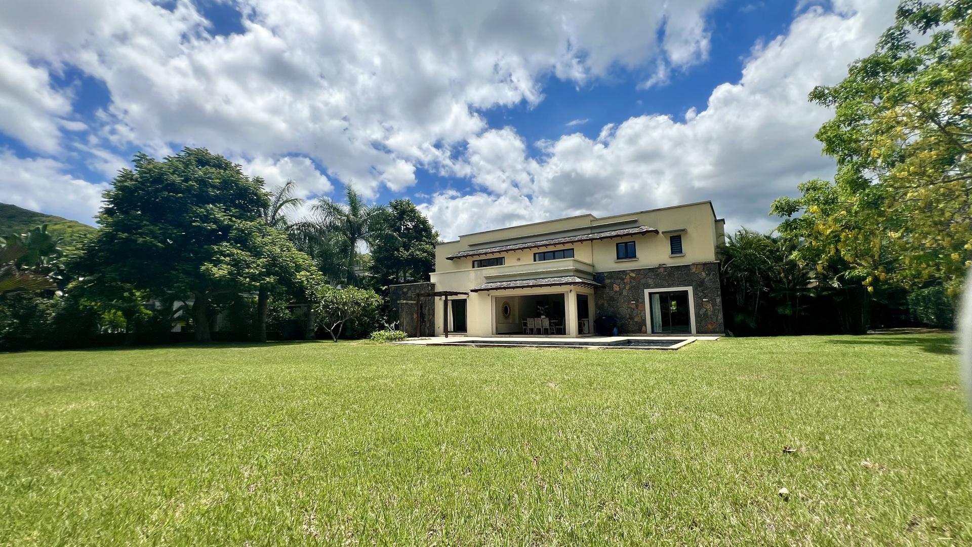 Maison / Villa 5 Chambre(s) en vente à Black River, ouest, île Maurice – LexpressProperty.com | 779310 | Ref01