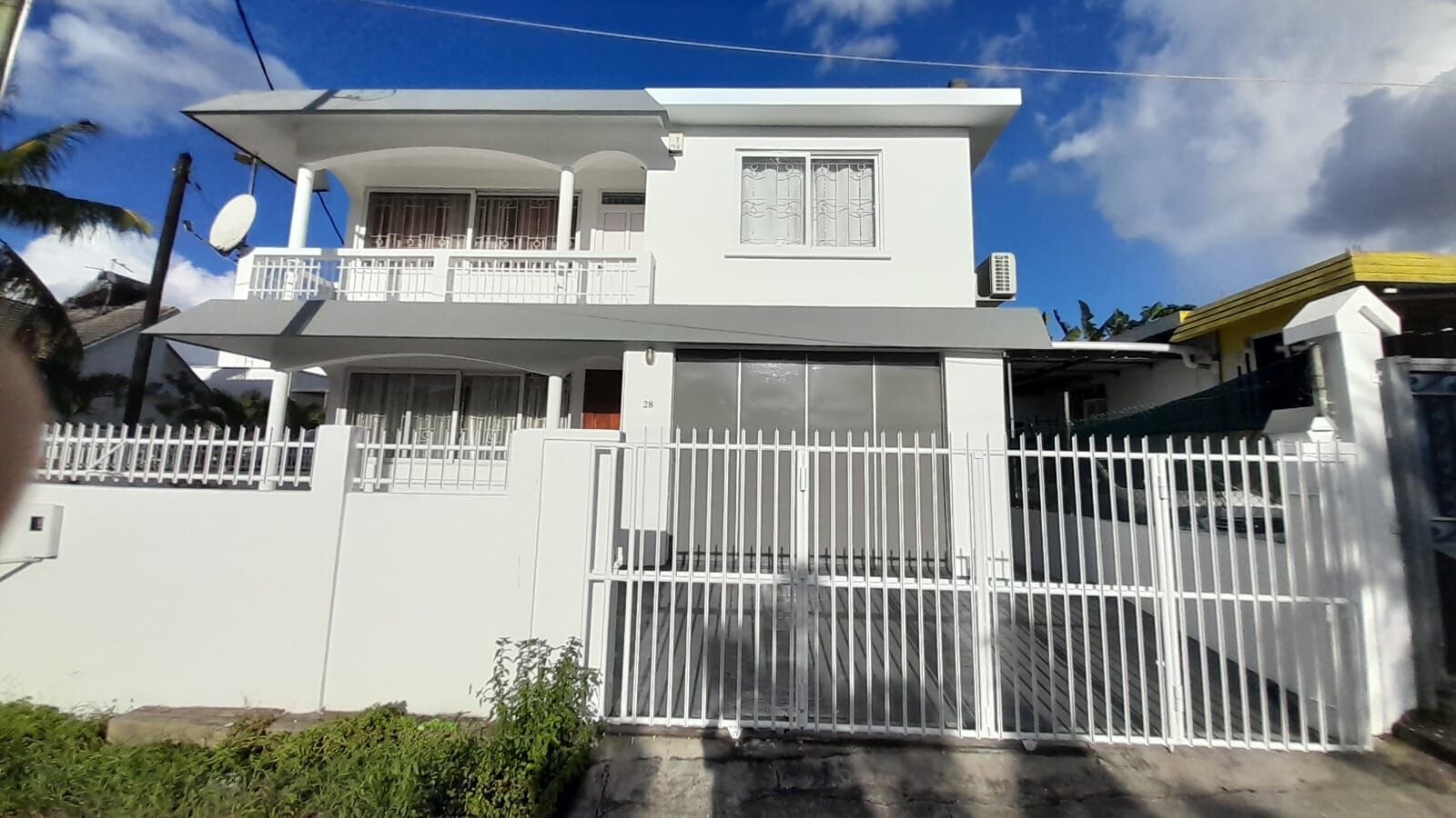 House / Villa of 3 bedrooms for rent in Roches Brunes, center, Mauritius – LexpressProperty.com | 780459 | Ref01