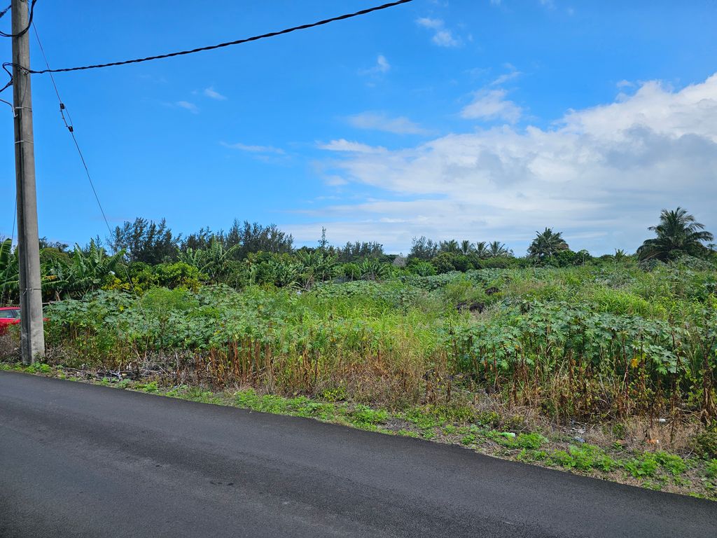 Residential land of 1081 m2 for sale in Riambel, south, Mauritius – LexpressProperty.com | 780420 | Ref01