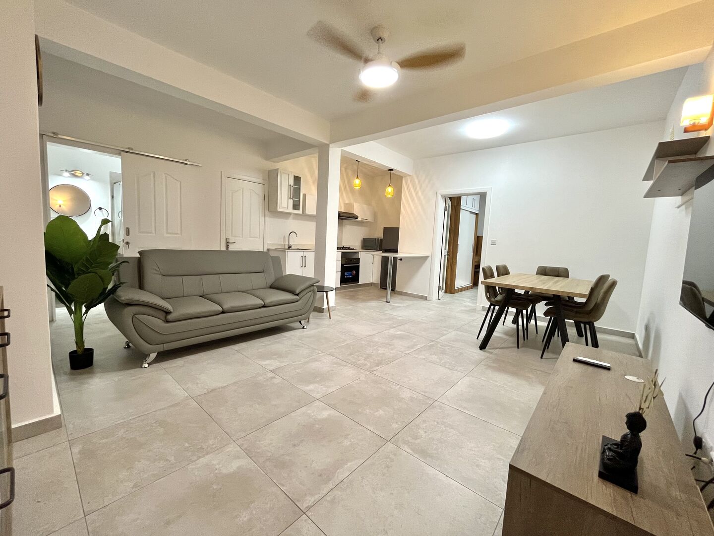 Appartement 1 Chambre(s) en vente à Quatre Bornes, centre, île Maurice – LexpressProperty.com | 776396 | Ref01