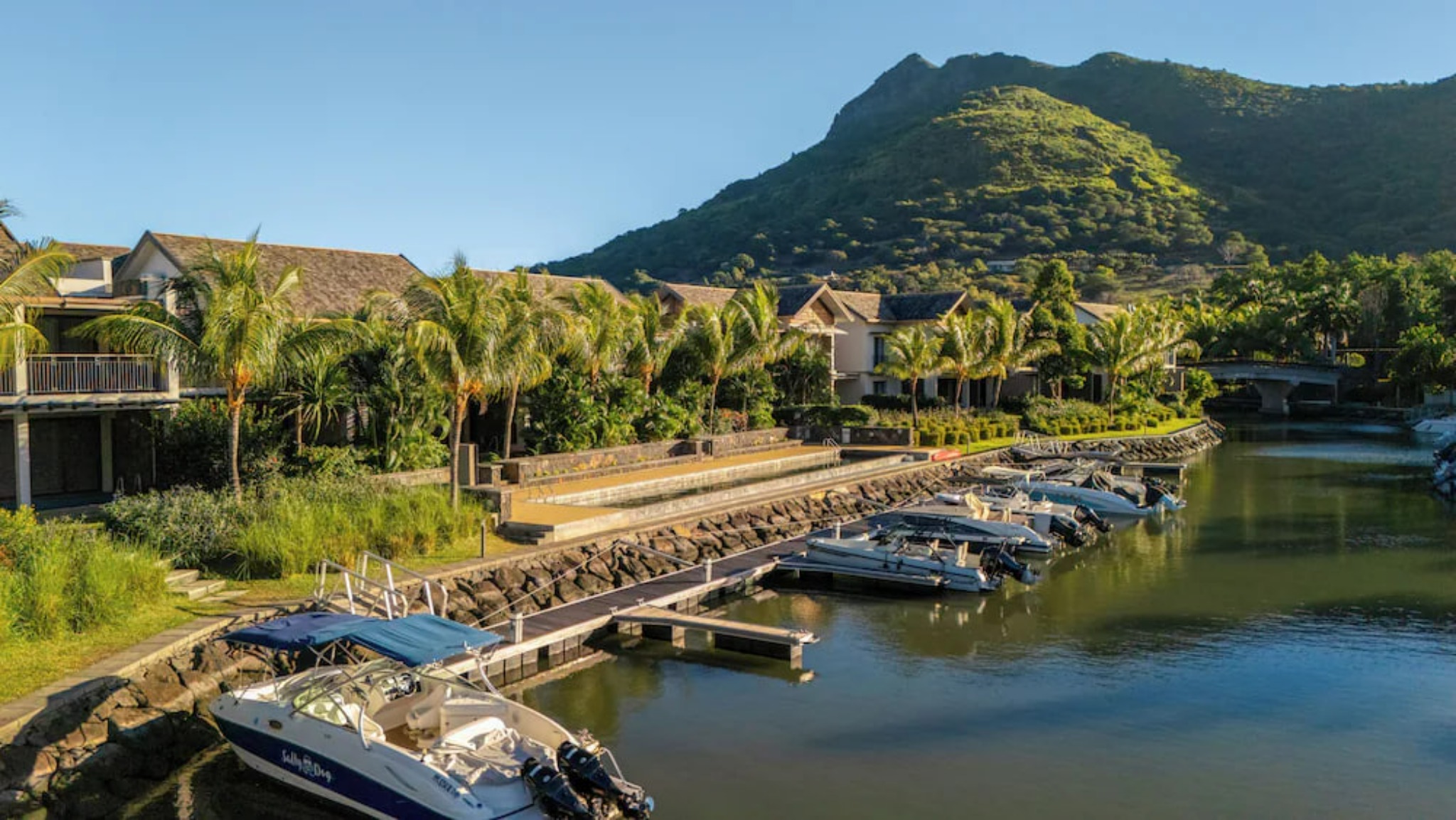 Penthouse of 3 bedrooms for sale in Black River, west, Mauritius – LexpressProperty.com | 776259 | Ref01