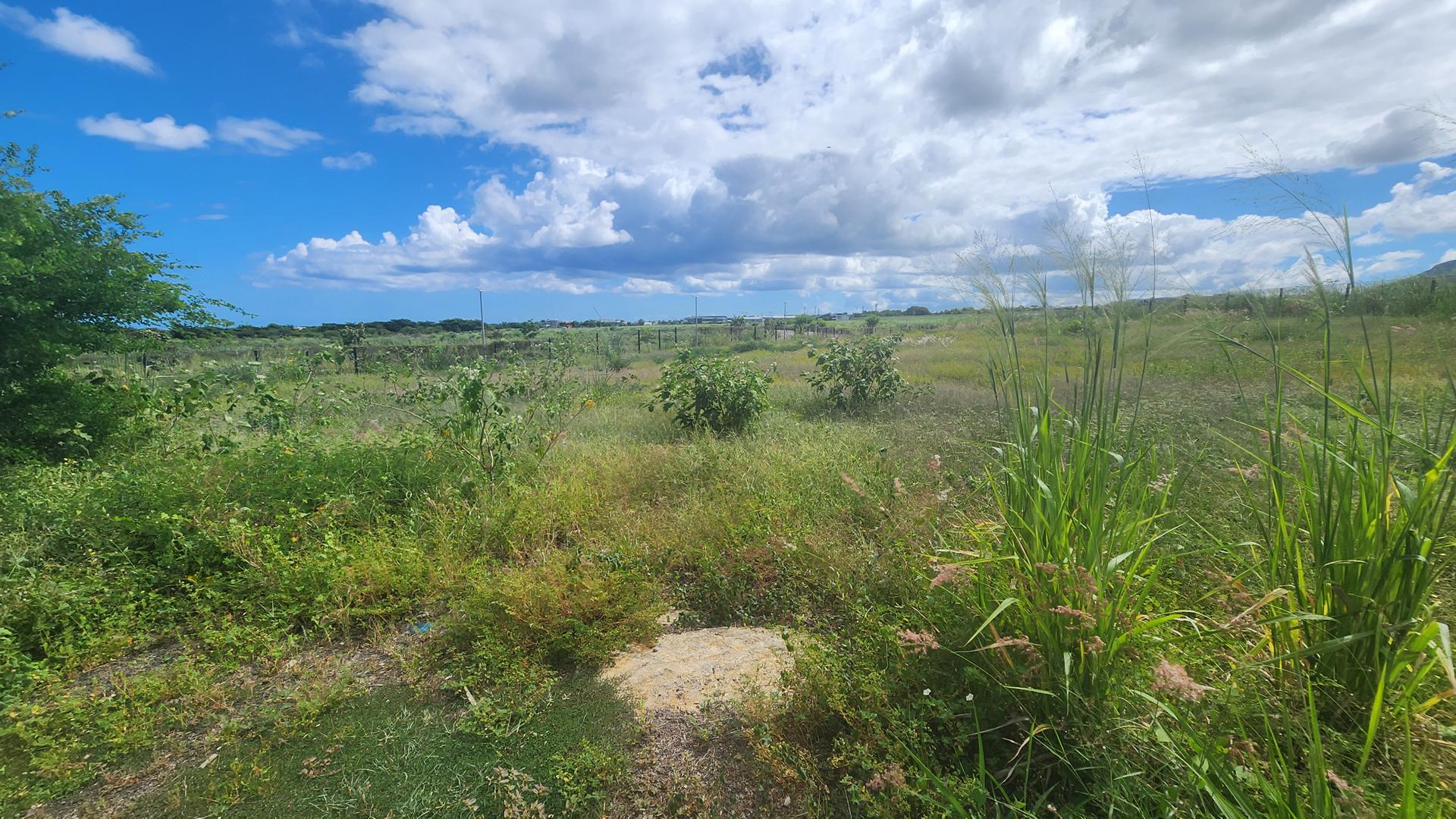 Residential land of 3559 m2 for sale in Flic en Flac, west, Mauritius – LexpressProperty.com | 781802 | Ref01