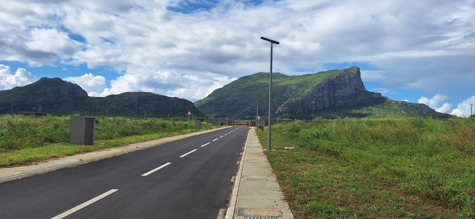 Terrain résidentiel de 575 m2 en vente à Quatre Bornes, centre, île Maurice – LexpressProperty.com | 781720 | Ref01