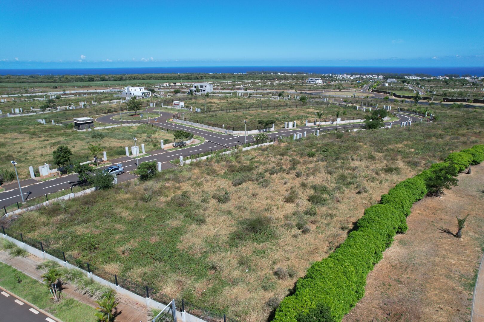 Residential land of 700 m2 for sale in Flic en Flac, west, Mauritius – LexpressProperty.com | 782736 | Ref01