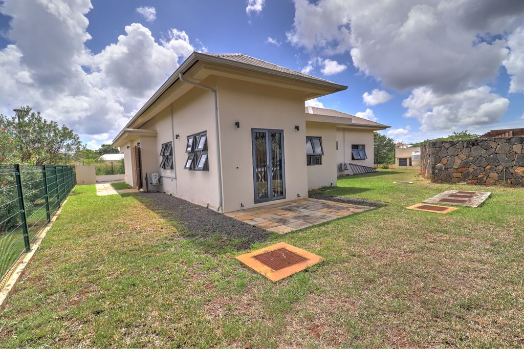 House / Villa of 3 bedrooms for rent in Pointe aux Piments, north, Mauritius – LexpressProperty.com | 782573 | Ref01
