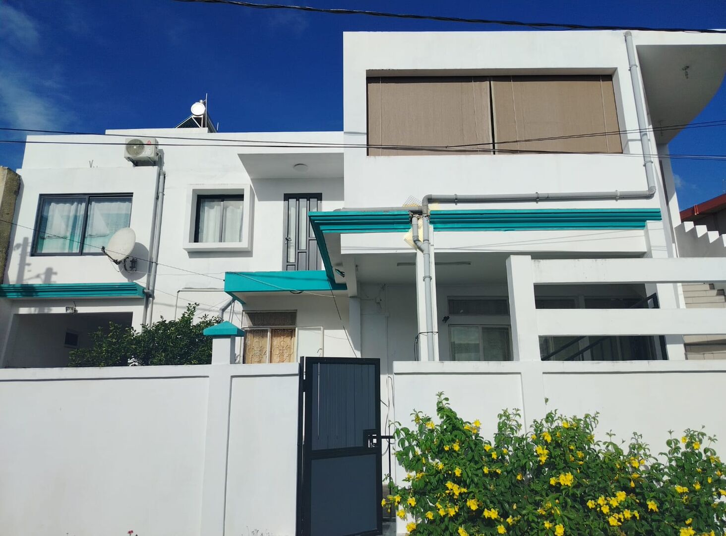 Apartment of 2 bedrooms for rent in Roches Brunes, center, Mauritius – LexpressProperty.com | 782681 | Ref01