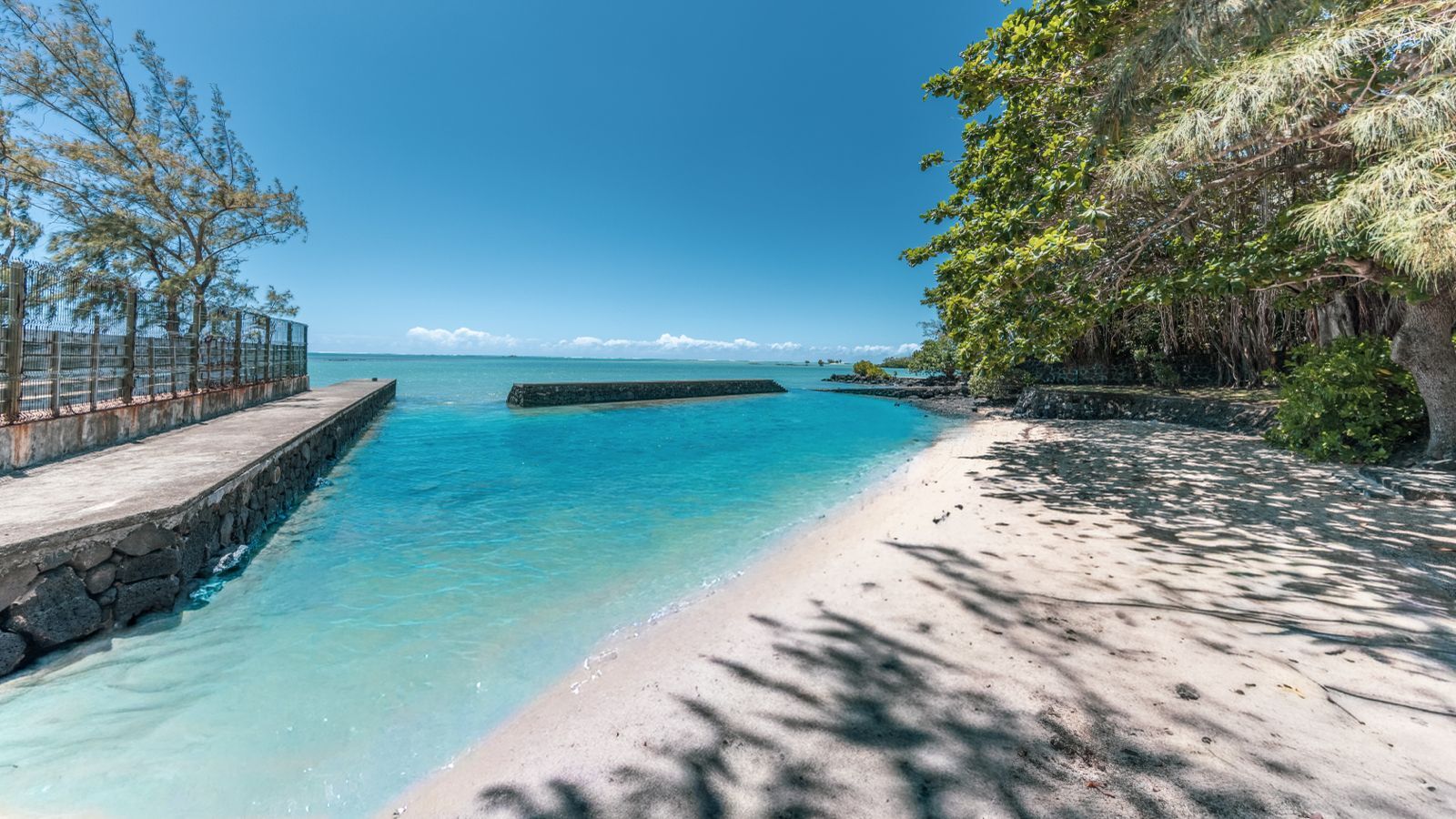 House / Villa of 4 bedrooms for sale in Trou d'Eau Douce, east, Mauritius – LexpressProperty.com | 774070 | Ref01
