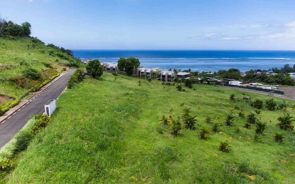 Residential land of 1982 m2 for sale in Baie du Cap, south, Mauritius – LexpressProperty.com | 777909 | Ref01