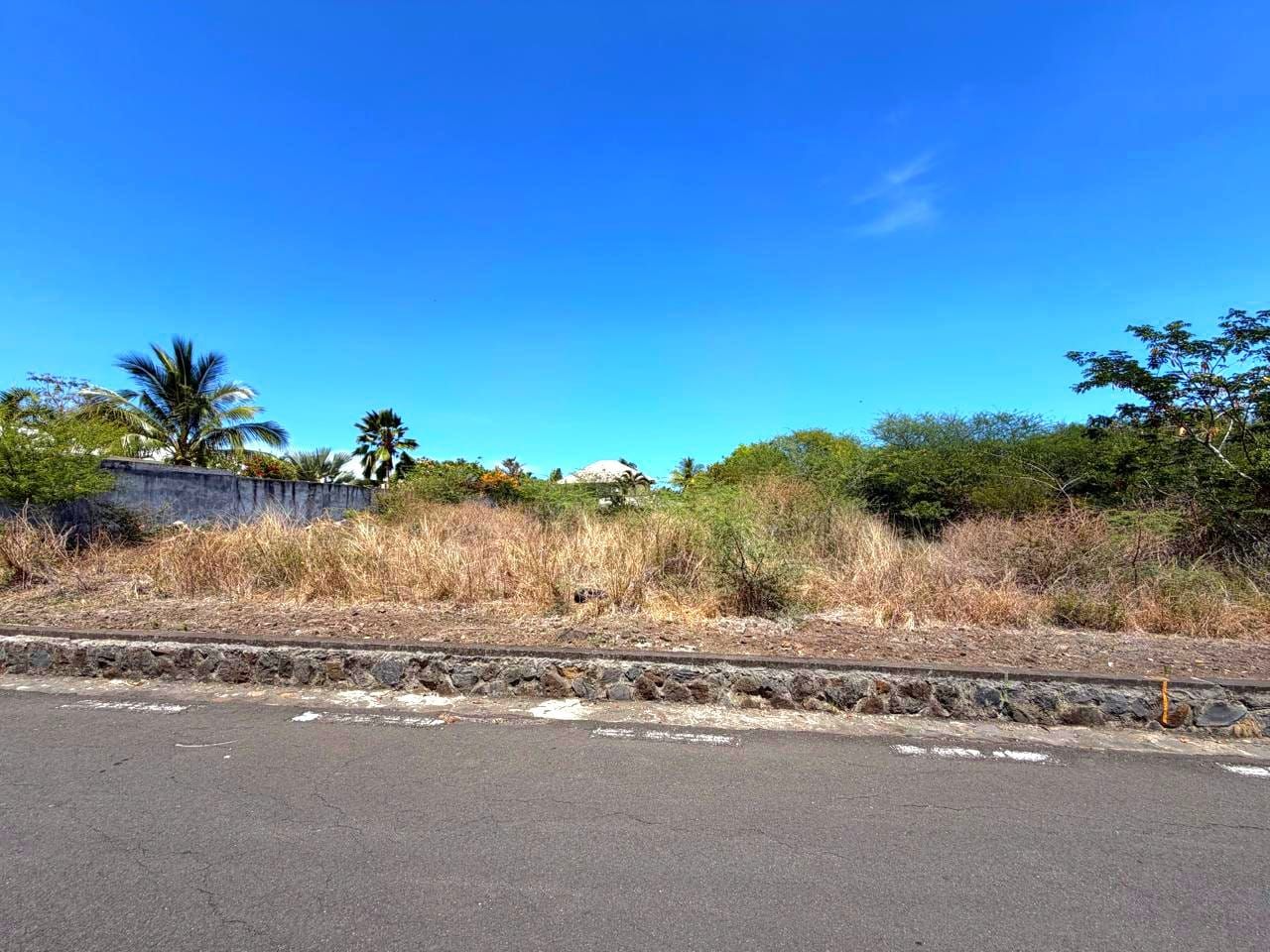 Terrain résidentiel de 998 m2 en vente à Tamarin, ouest, île Maurice – LexpressProperty.com | 786484 | Ref01