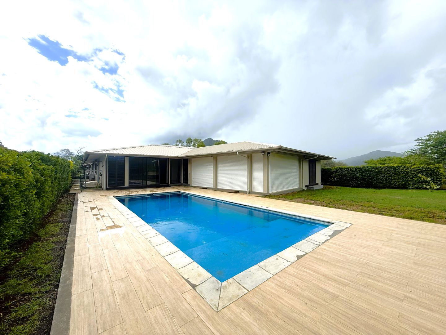 House / Villa of 4 bedrooms for rent in Black River, west, Mauritius – LexpressProperty.com | 786572 | Ref01