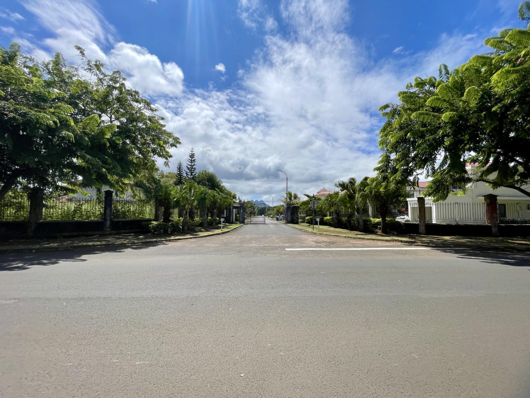 Terrain résidentiel de 1082 m2 en vente à Abercrombie, nord, île Maurice – LexpressProperty.com | 786517 | Ref01
