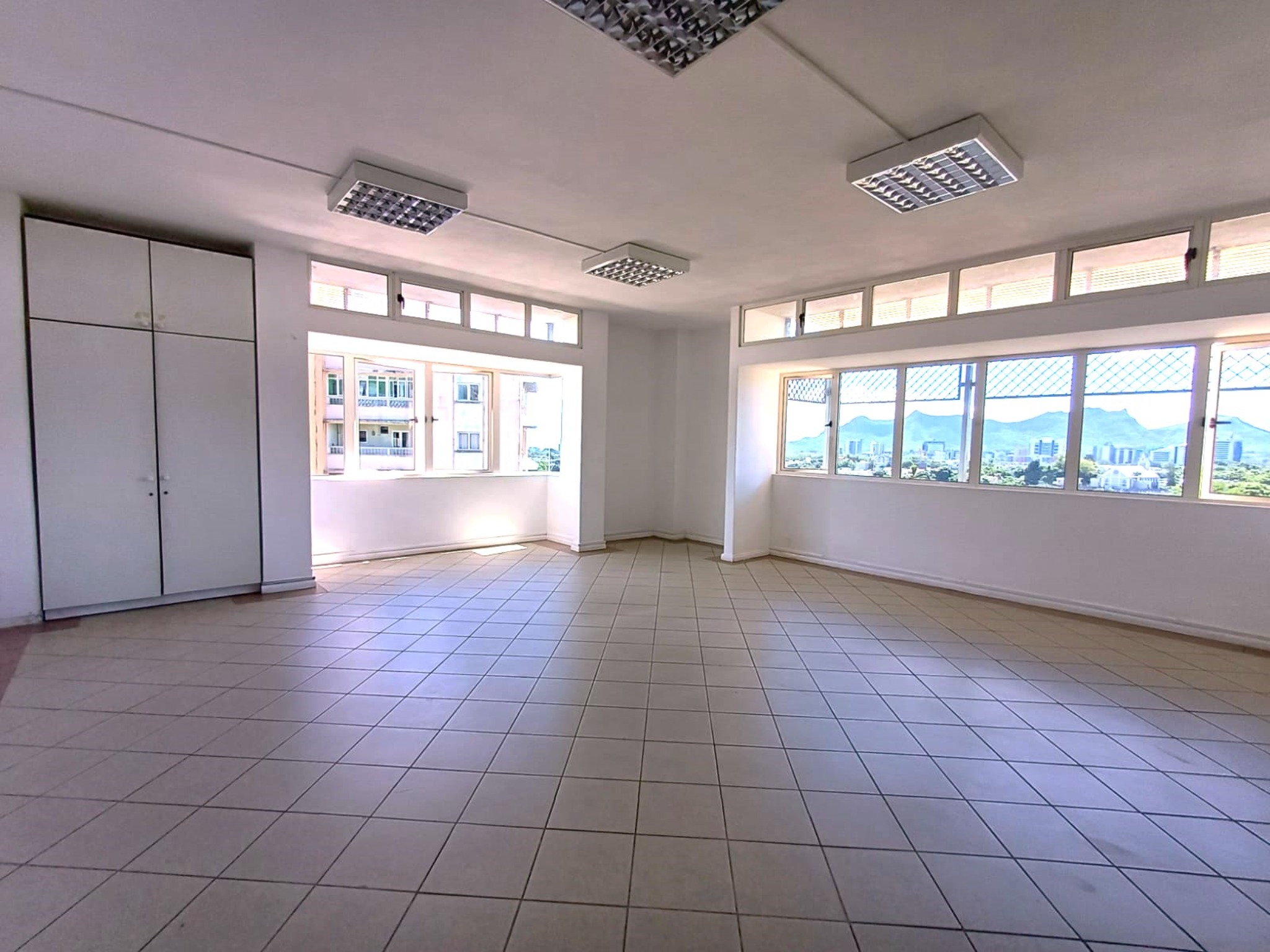 Bureau location à Quatre Bornes, centre, île Maurice – LexpressProperty.com | 787123 | Ref01