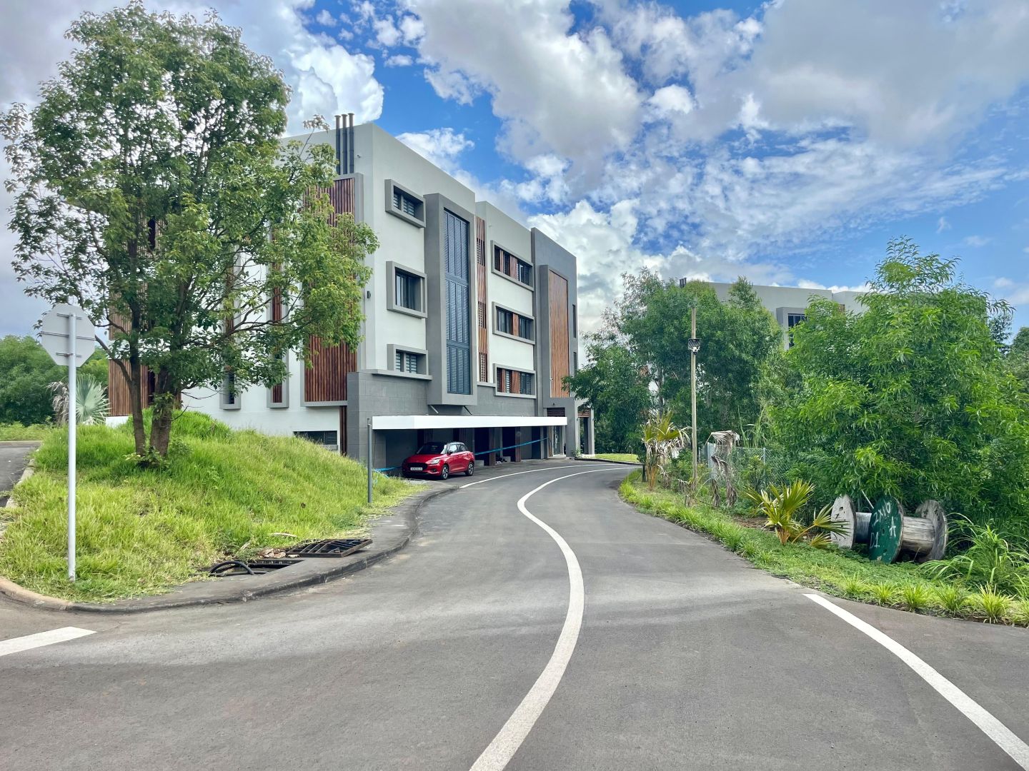 Penthouse of 4 bedrooms for sale in Moka, center, Mauritius – LexpressProperty.com | 787010 | Ref01