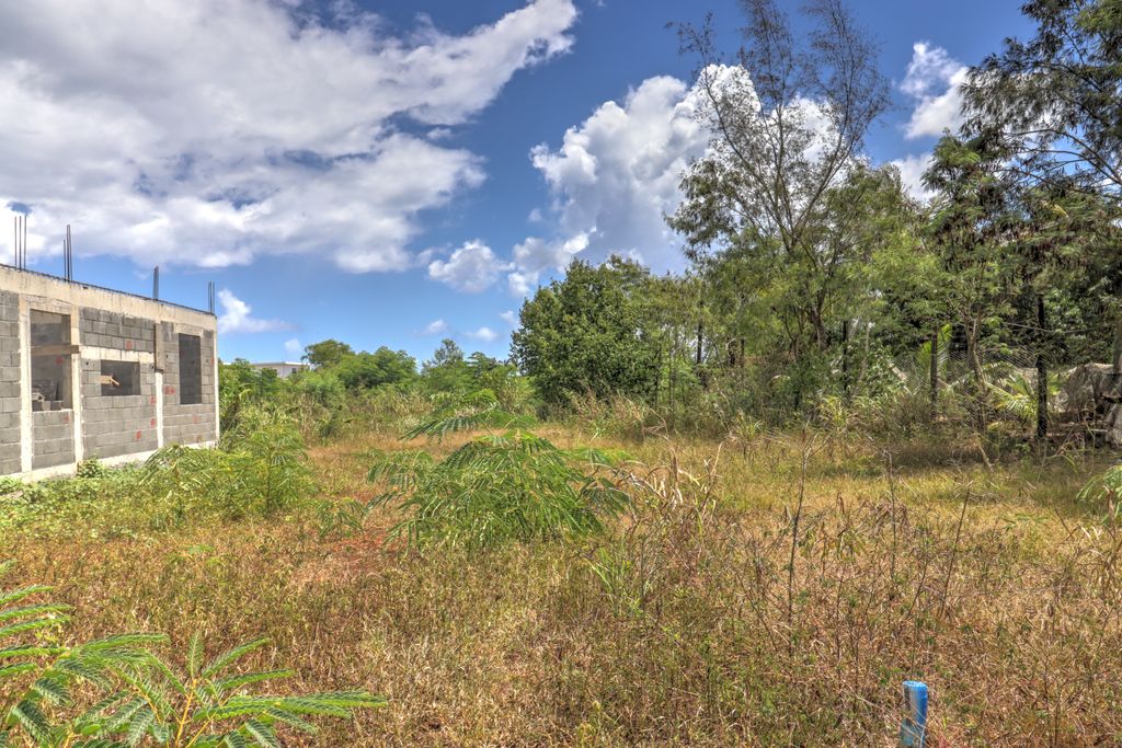 Terrain résidentiel de 321.68 m2 en vente à Balaclava, nord, île Maurice – LexpressProperty.com | 787286 | Ref01