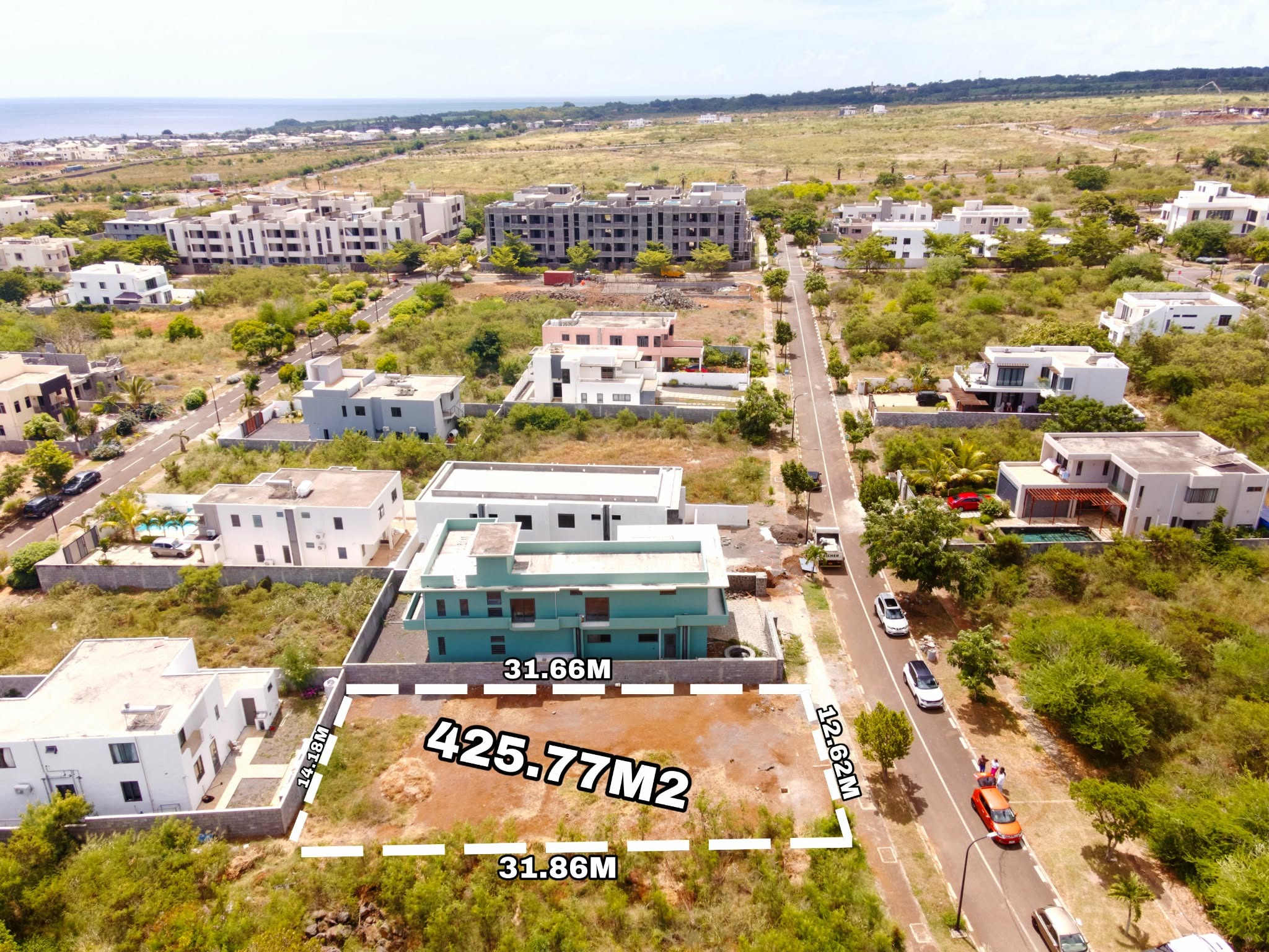 Residential land of 425.77 m2 for sale in Flic en Flac, west, Mauritius – LexpressProperty.com | 784287 | Ref01