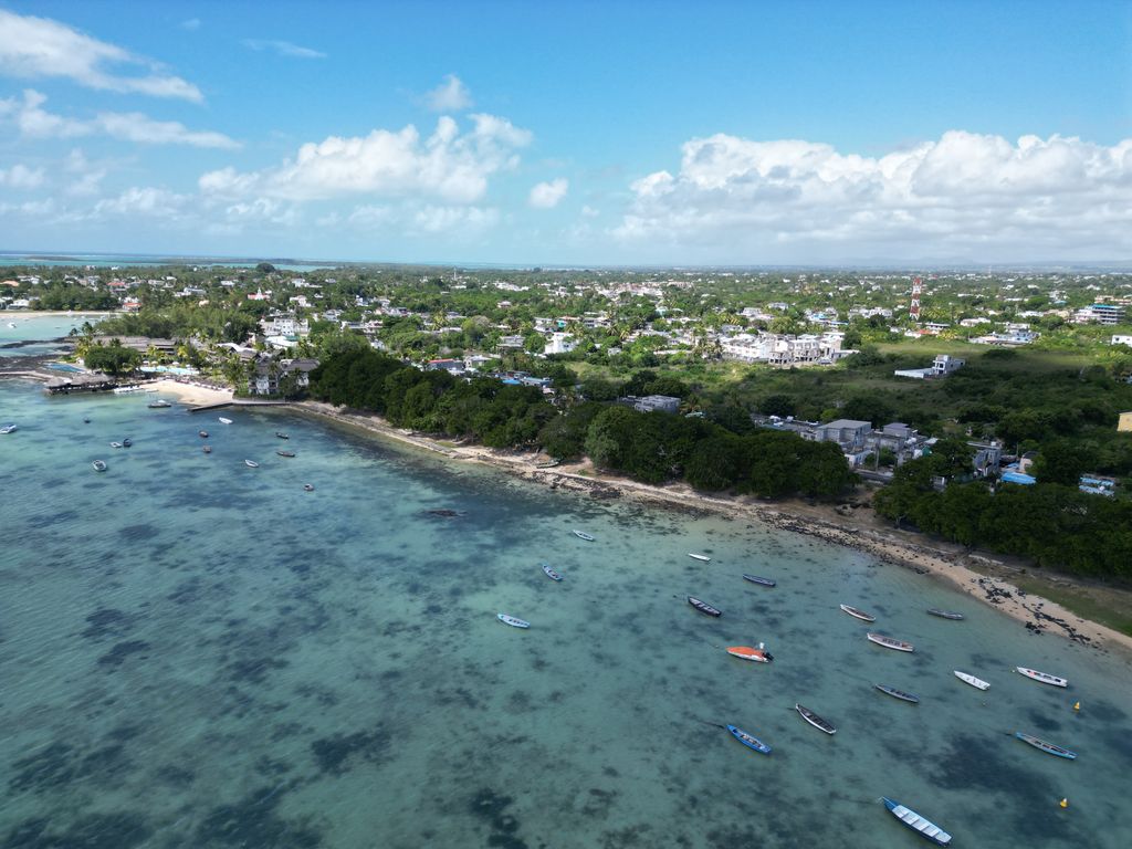 Residential land of 600 m2 for sale in Grand Gaube, north, Mauritius – LexpressProperty.com | 788312 | Ref01