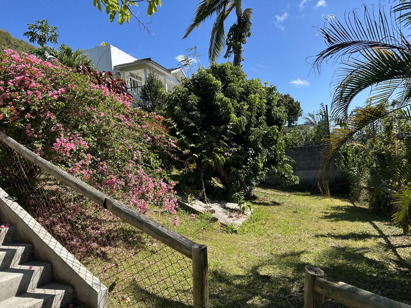 Maison / Villa 4 Chambre(s) en vente à Quatre Bornes, centre, île Maurice – LexpressProperty.com | 753262 | Ref01