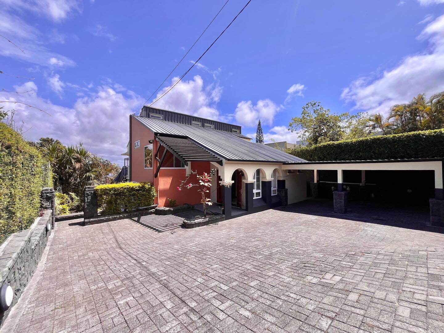 Maison / Villa 4 Chambre(s) en vente à Floréal, centre, île Maurice – LexpressProperty.com | 226542 | Ref01