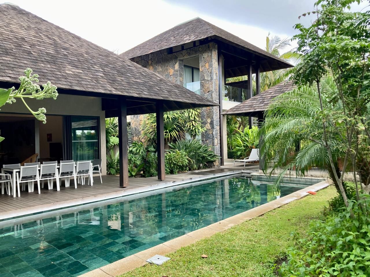 Maison / Villa 4 Chambre(s) en vente à Grand Gaube, nord, île Maurice – LexpressProperty.com | 785654 | Ref01