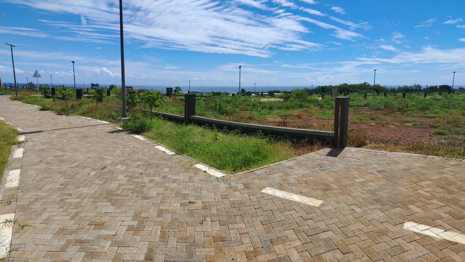 Terrain résidentiel de 324 m2 en vente à Flic en Flac, ouest, île Maurice – LexpressProperty.com | 785733 | Ref01