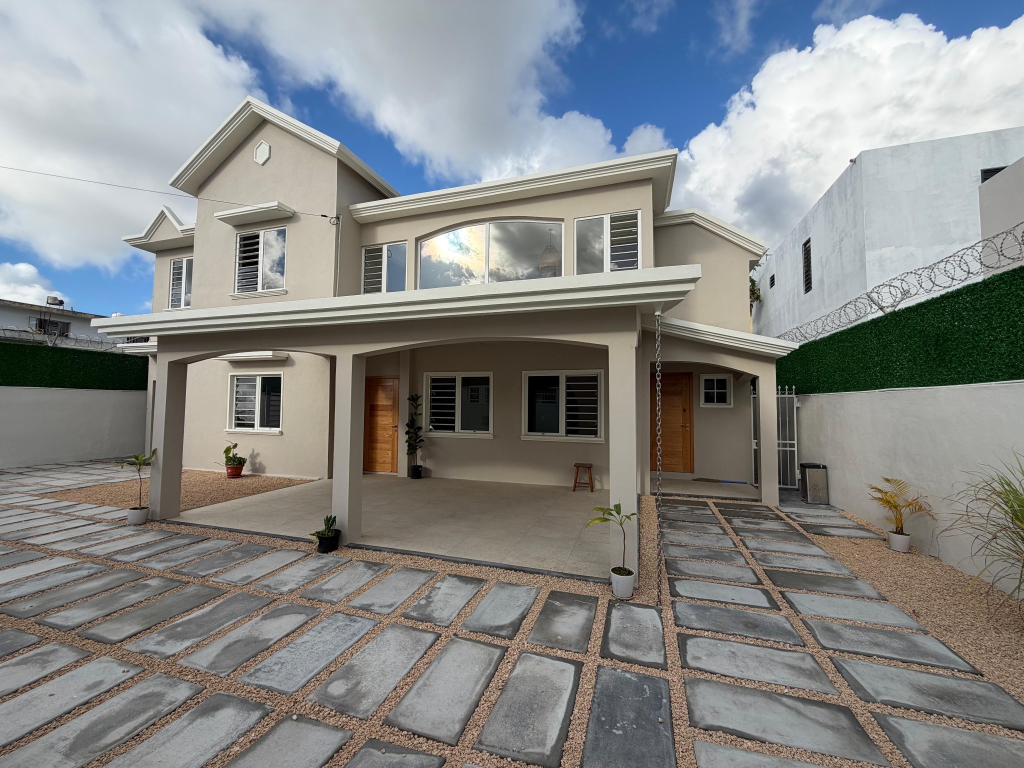House / Villa of 6 bedrooms for sale in Rose Hill, center, Mauritius – LexpressProperty.com | 785282 | Ref01
