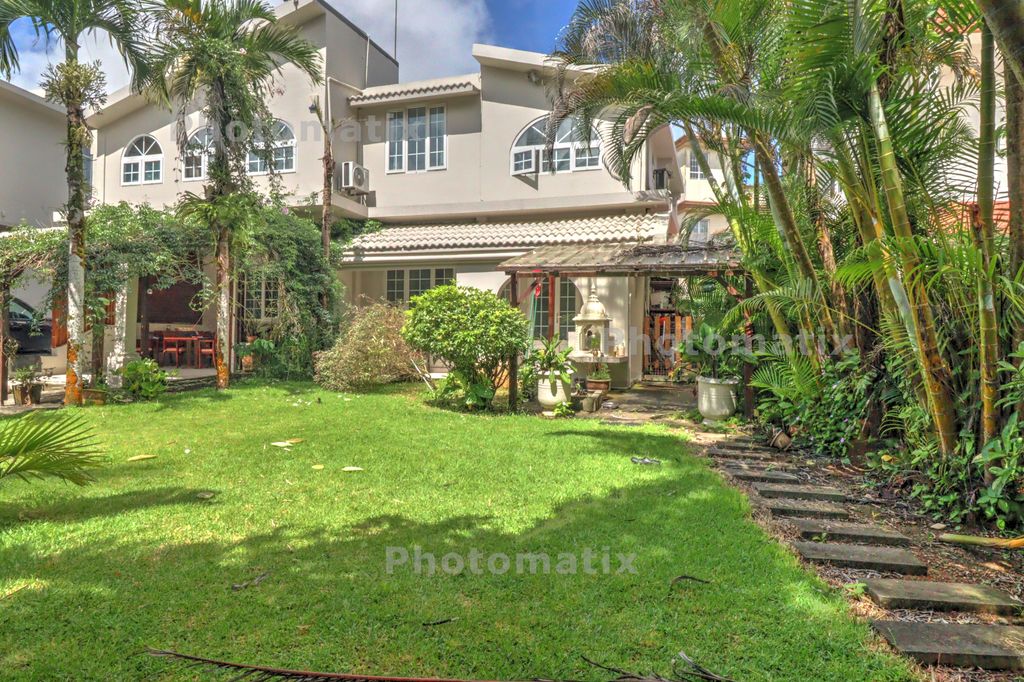 Maison / Villa 5 Chambre(s) en vente à Curepipe, centre, île Maurice – LexpressProperty.com | 793655 | Ref01