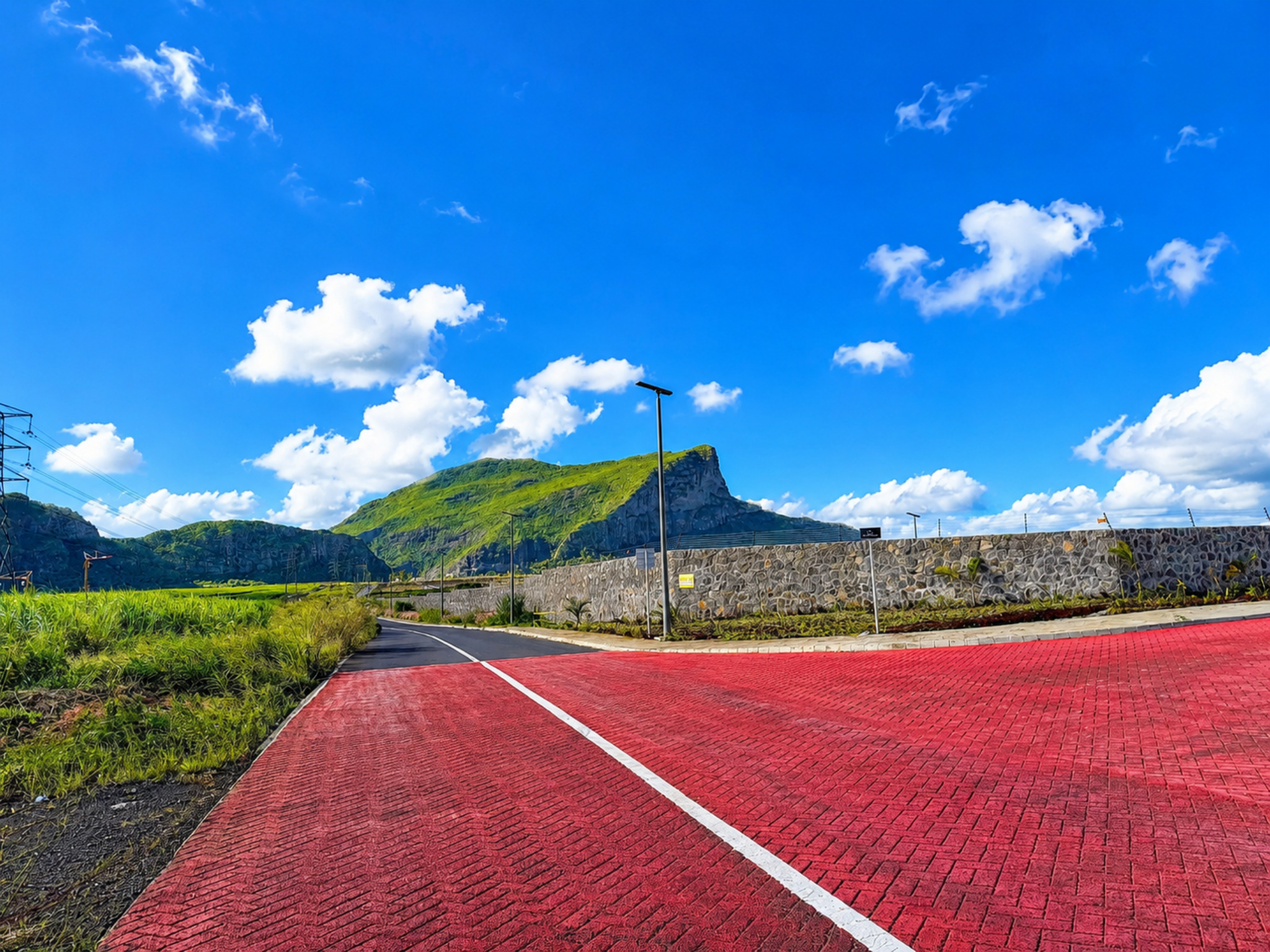 Residential land of 566.454756 toise for sale in Pierrefonds, west, Mauritius – LexpressProperty.com | 795703 | Ref01