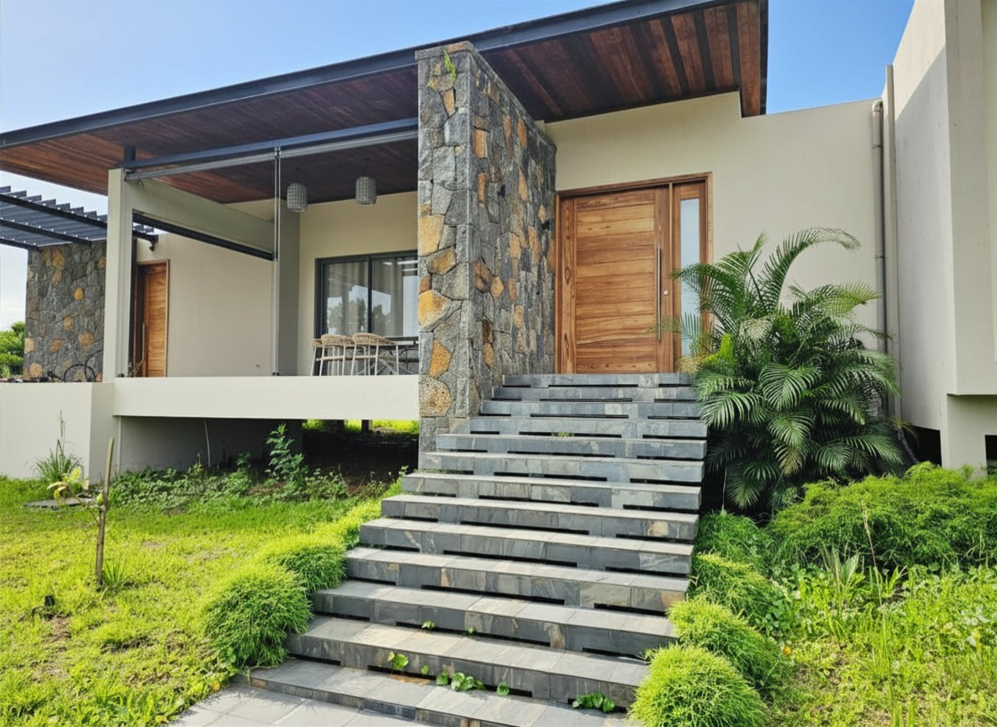 House / Villa of 2 bedrooms for rent in Bois Chéri, south, Mauritius – LexpressProperty.com | 796098 | Ref01