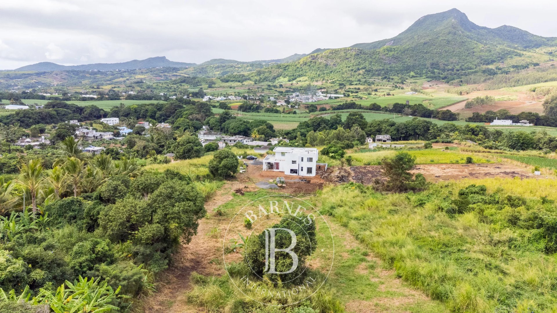 Terrain résidentiel de 2151 m2 en vente à Crève Coeur, nord, île Maurice – LexpressProperty.com | 546308 | Ref01