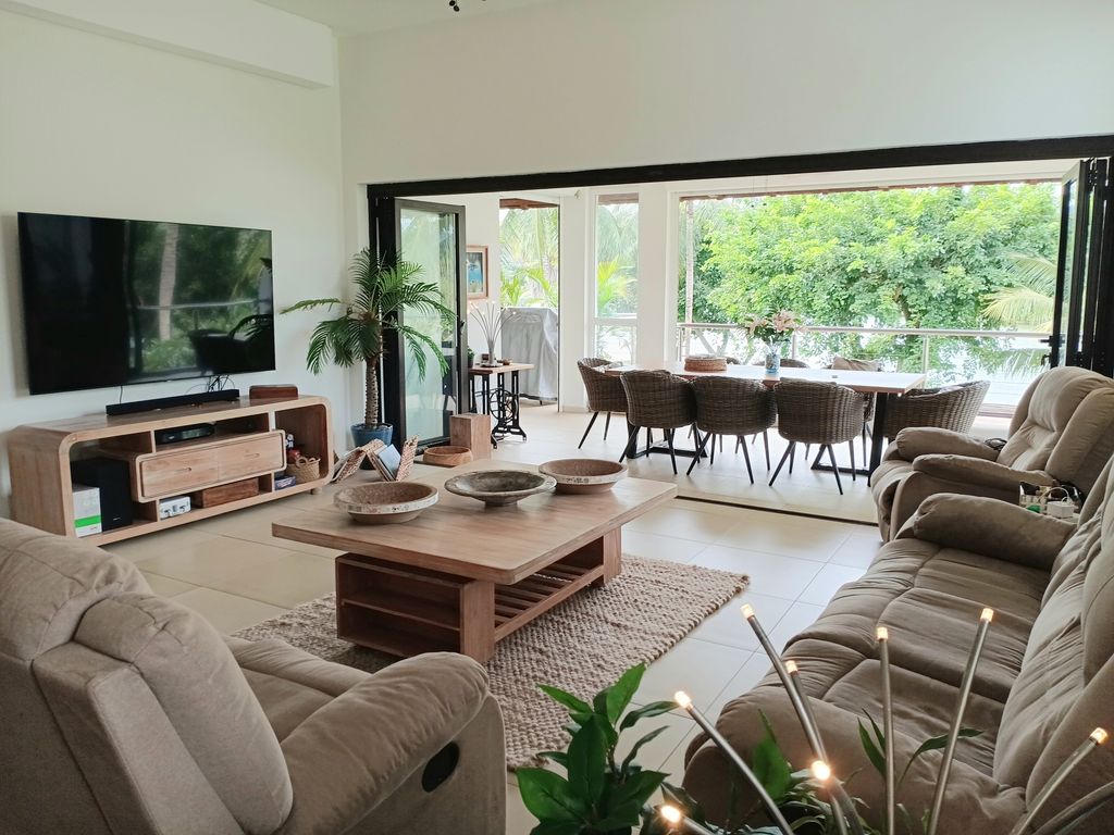 Penthouse of 4 bedrooms for sale in Tamarin, west, Mauritius – LexpressProperty.com | 796855 | Ref01