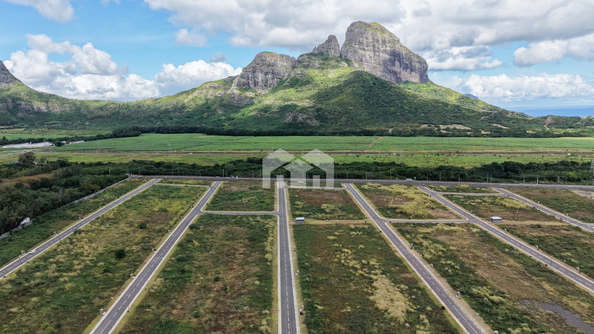 Residential land of 551.2 m2 for sale in Pierrefonds, west, Mauritius – LexpressProperty.com | 797921 | Ref01