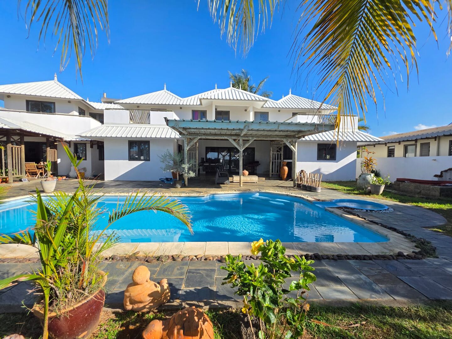 Maison / Villa 9 Chambre(s) en location à Beau Vallon, sud, île Maurice – LexpressProperty.com | 798402 | Ref01