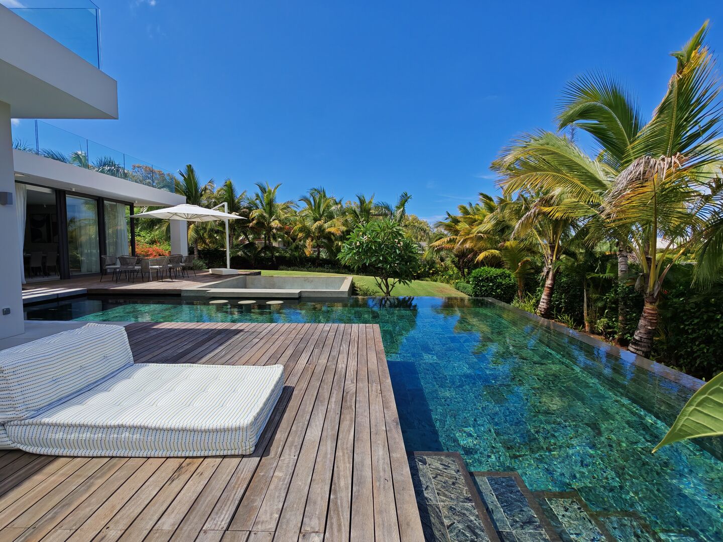 House / Villa of 5 bedrooms for sale in Beau Champ, east, Mauritius – LexpressProperty.com | 798729 | Ref01