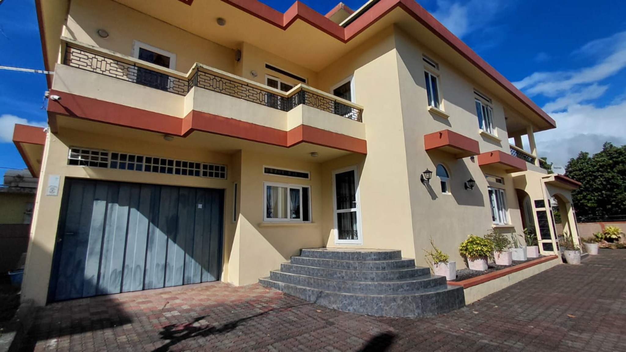 House / Villa of 4 bedrooms for rent in Moka, center, Mauritius – LexpressProperty.com | 103982 | Ref01