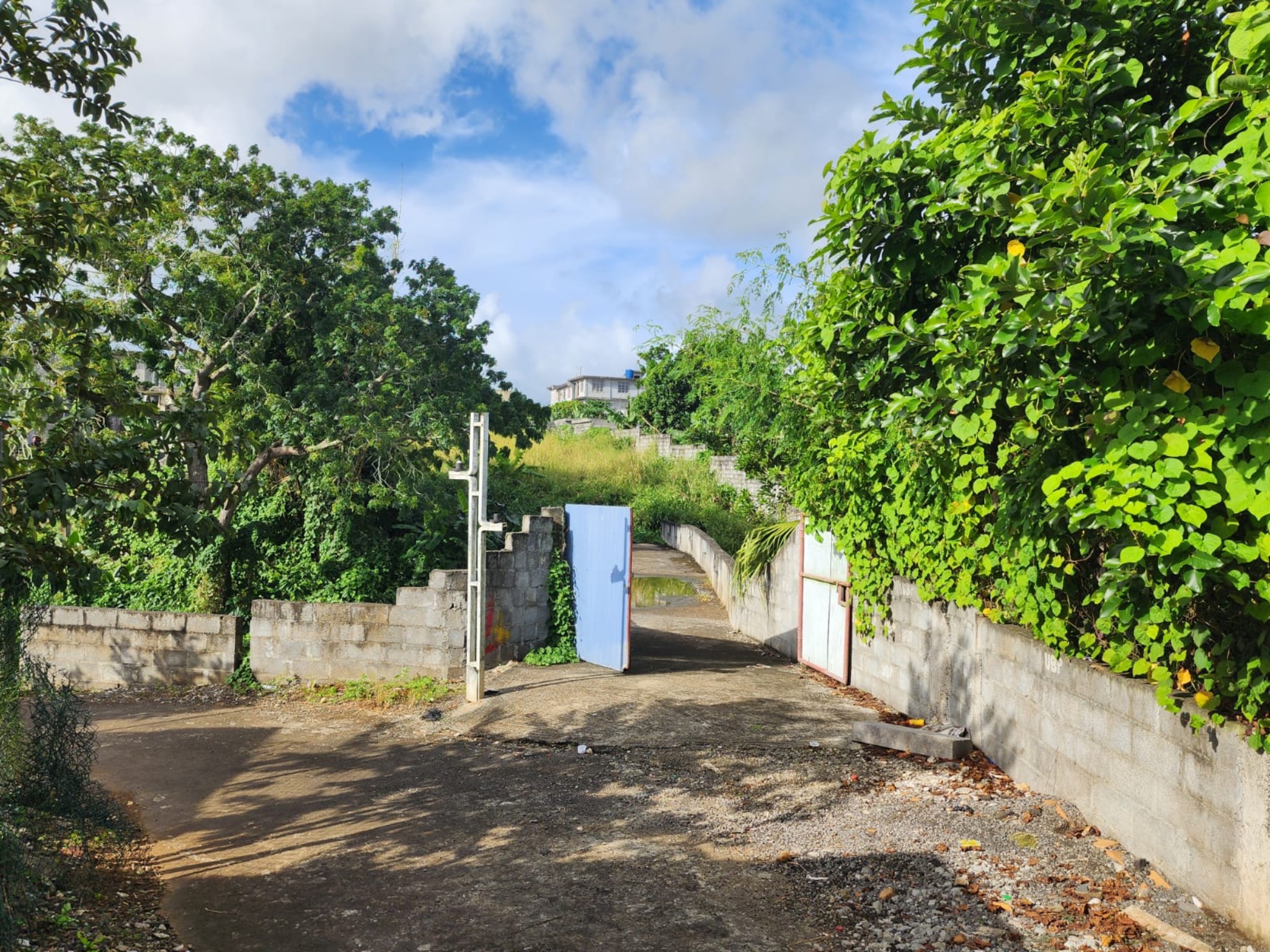 Residential land of 900 m2 for sale in Moka, center, Mauritius – LexpressProperty.com | 799529 | Ref01
