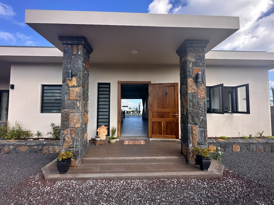 Maison / Villa 2 Chambre(s) en vente à Flic en Flac, ouest, île Maurice – LexpressProperty.com | 791434 | Ref01