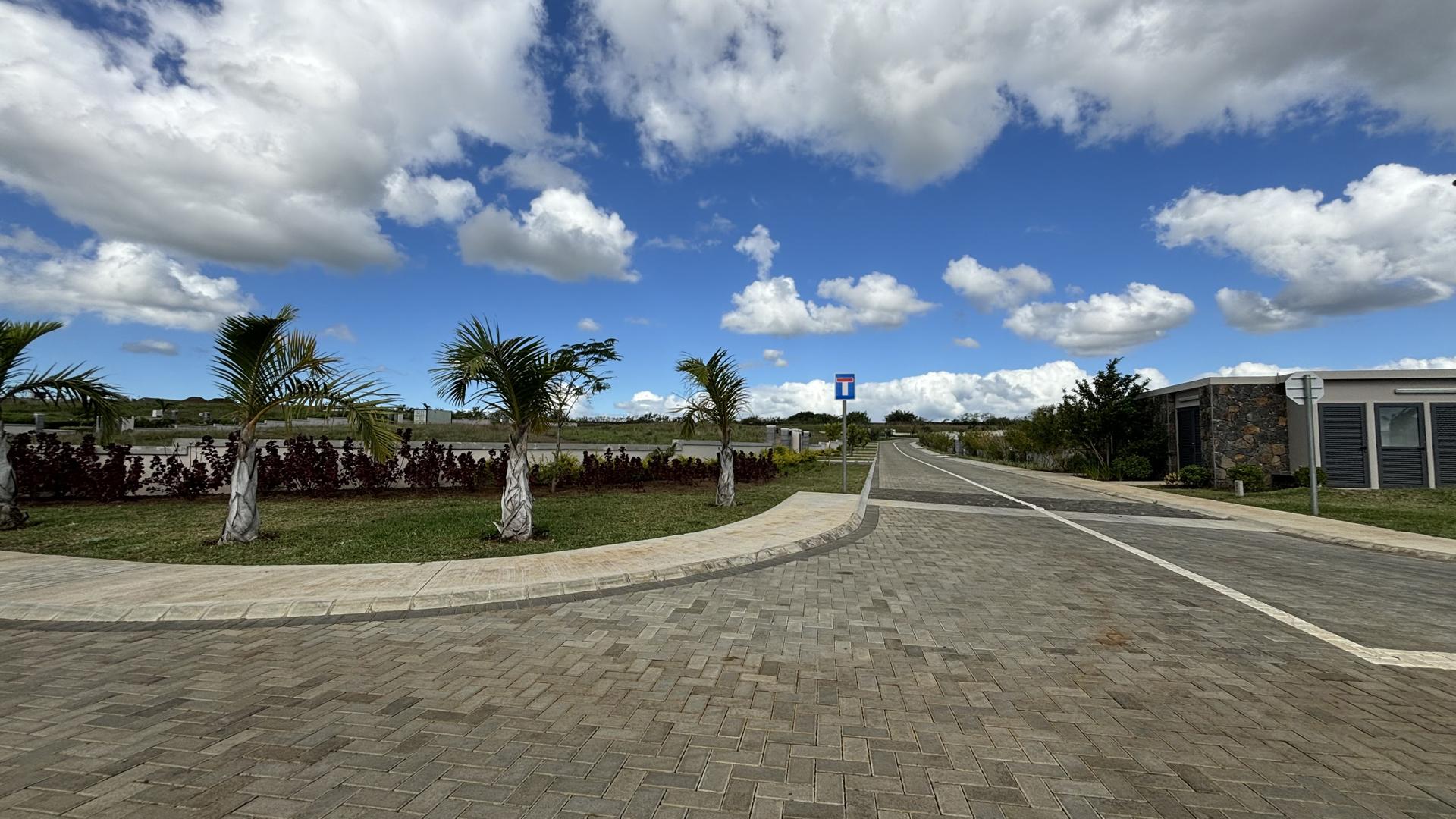 Terrain résidentiel de 1122 m2 en vente à Grand Bay, nord, île Maurice – LexpressProperty.com | 511667 | Ref01