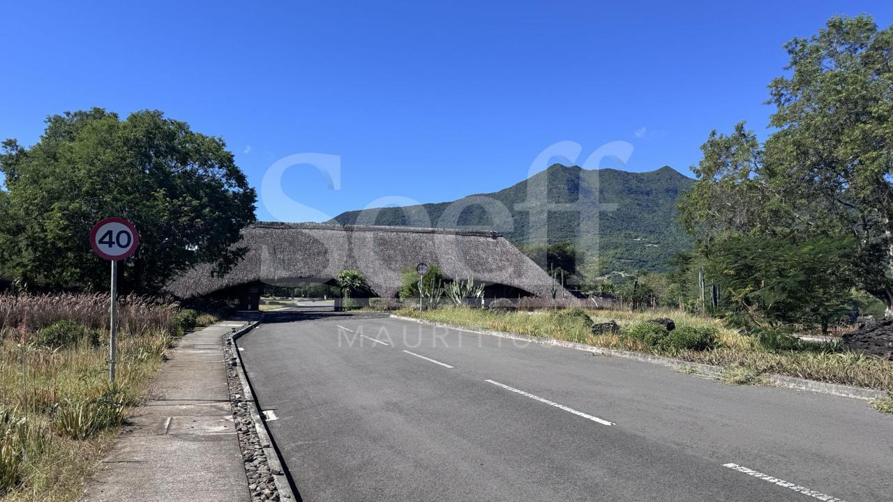 Terrain résidentiel de 1871 m2 en vente à Petite Rivière Noire, ouest, île Maurice – LexpressProperty.com | 792056 | Ref01