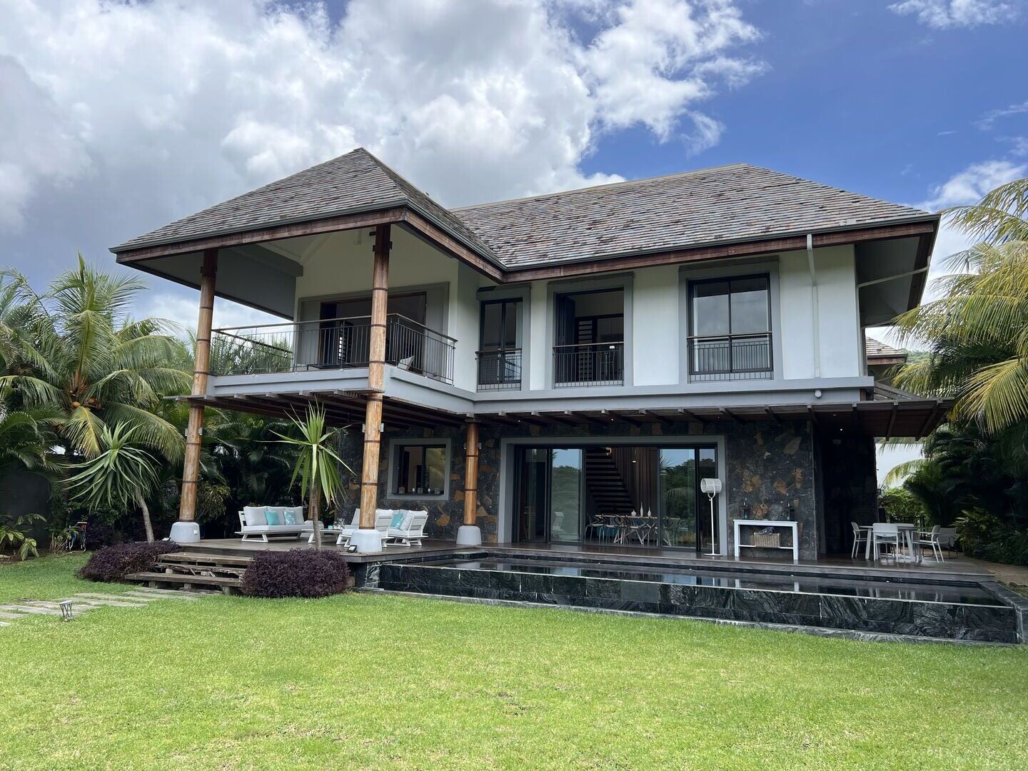 Maison / Villa 5 Chambre(s) en vente à Black River, ouest, île Maurice – LexpressProperty.com | 265967 | Ref01