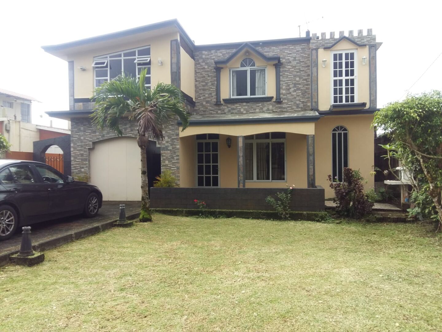 House / Villa of 3 bedrooms for rent in Floréal, center, Mauritius – LexpressProperty.com | 805304 | Ref01