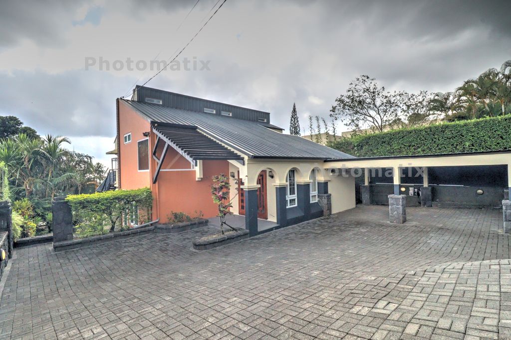 House / Villa of 4 bedrooms for rent in Floréal, center, Mauritius – LexpressProperty.com | 790139 | Ref01