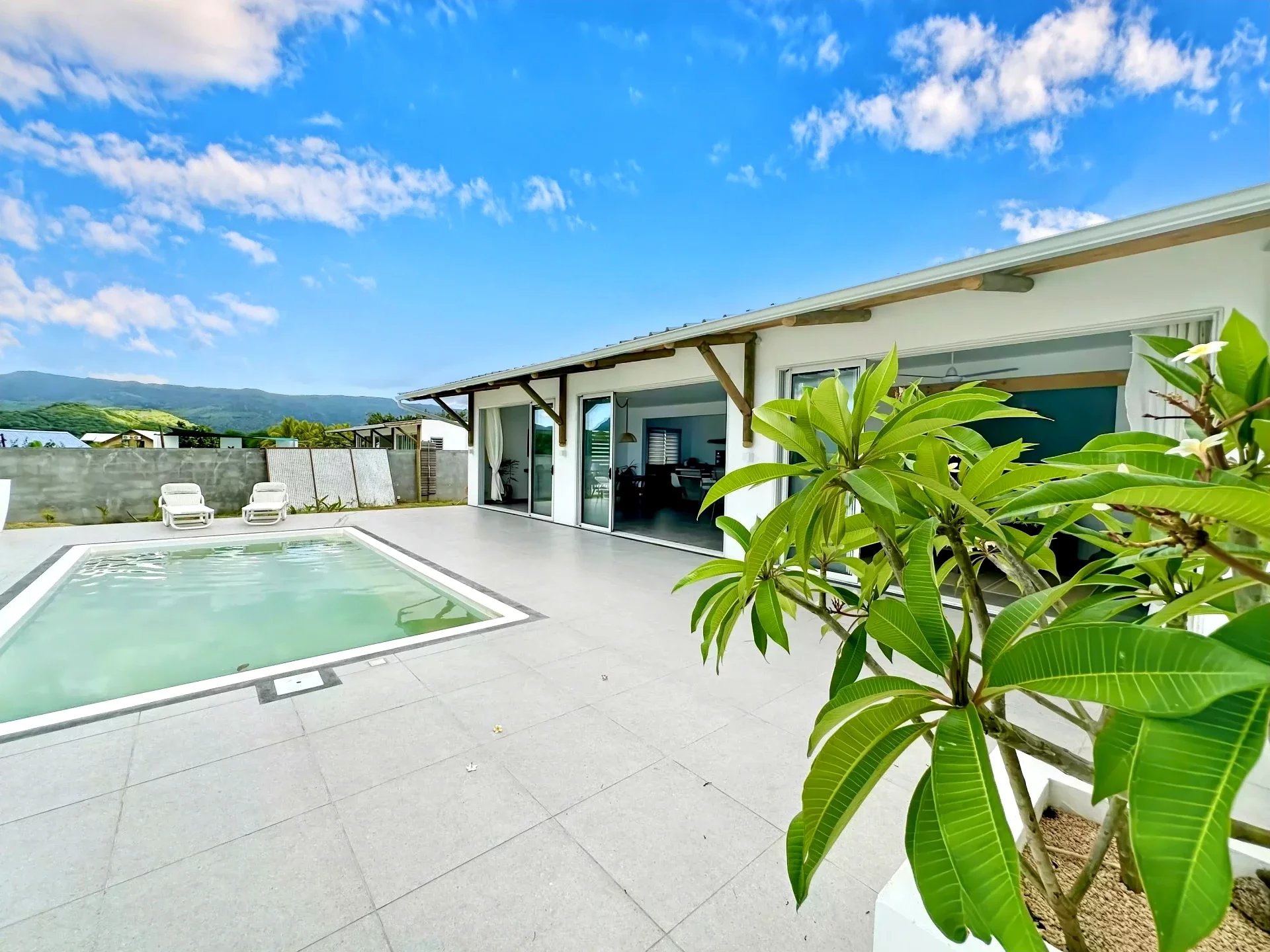 Property – LexpressProperty.com | 702740 | Ref01