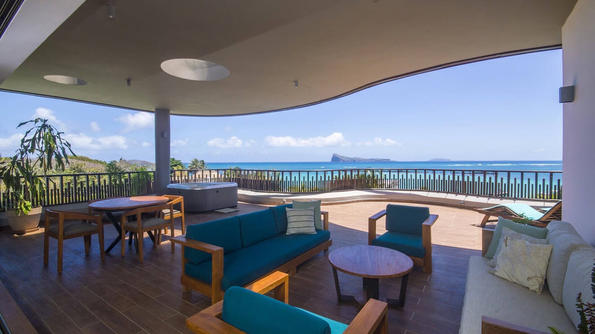 Penthouse of 3 bedrooms for rent in Cap Malheureux, north, Mauritius – LexpressProperty.com | 807525 | Ref01